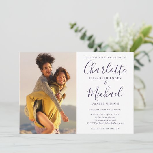 Invitation Élégant violet signature Script Photos Mariage (Debout devant)