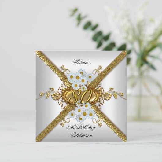 Invitation Elégante 80e fête d'anniversaire Blanc Daisy Or (Debout devant)