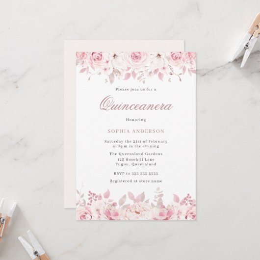 Invitation Elégante aquarelle Blush Floral Rose Quinceanera (Devant/Arrière en situation)