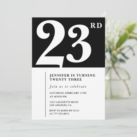 Invitation élégante de 23e anniversaire Fille Chic (Debout devant)