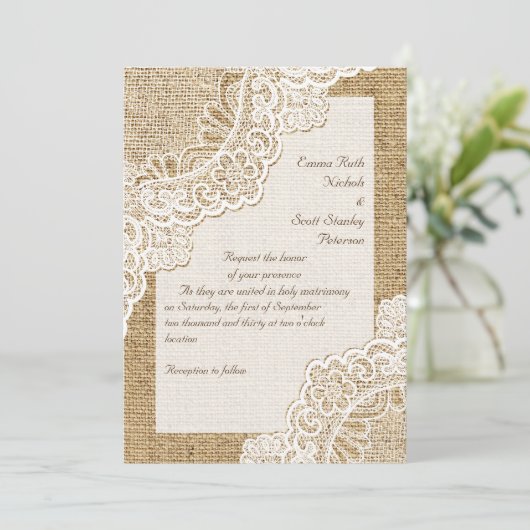 Invitation Elégante dentelle d'angle blanc rustique sur maria (Debout devant)
