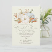 Invitation Elégante Dusty Blue Citrouilles Fête des mariées d (Debout devant)