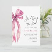 Invitation Élégante Fête des mariées de fond rose-blanc (Debout devant)