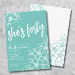 Invitation Élégante fête florale du 40e anniversaire<br><div class="desc">Floral Forty Turquoise Blue 40th Birthday Party Invitation. Une invitation amusante mais élégante à la fête du 50e anniversaire avec des fleurs turquoise ou bleu et blanc turquoise pour les jeunes de coeur. Un motif de fleurs ludique encadre une typographie de script "elle a quarante" mélangée à une police serif...</div>