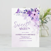 Invitation Élégante Fleur Violette Sweet Seize (Debout devant)