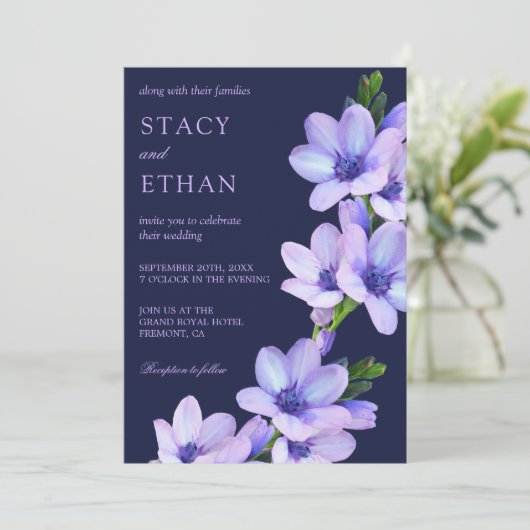 Invitation Elégante Fleurs violettes Mauve Floral Mariage Inv (Debout devant)