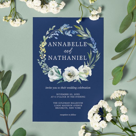 Invitation Elégante Marine Blue Floral Wreath Mariage d'hiver