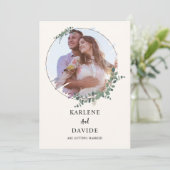 Invitation Élégante photo de feuillage d'eucalyptus en script (Debout devant)