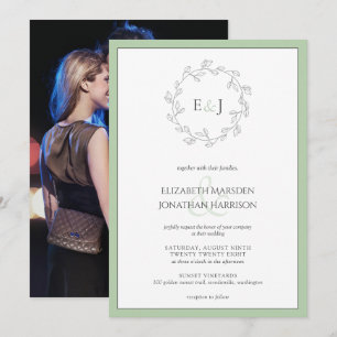 Invitation Élégante photo Sage vert Monogramme Wreath