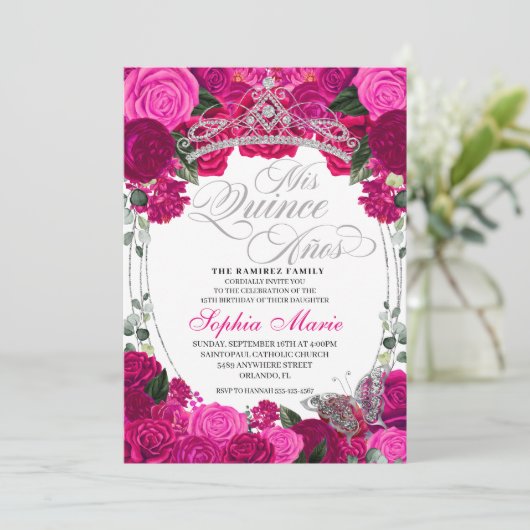 Invitation Elégante Quinceanera florale rose Fuchsia argent (Debout devant)