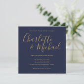 Invitation Élégante Signature Script Bleu Nuit Or Mariage (Debout devant)
