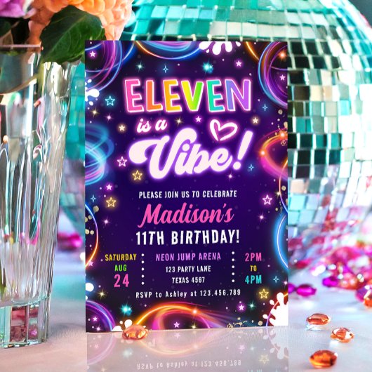 Invitation Eleven est une Vibe 11 Retro Neon Glow Girl Annive