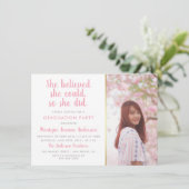 Invitation Elle Croyait Qu'Elle Pouvait Faire Une Diplôme De  (Debout devant)