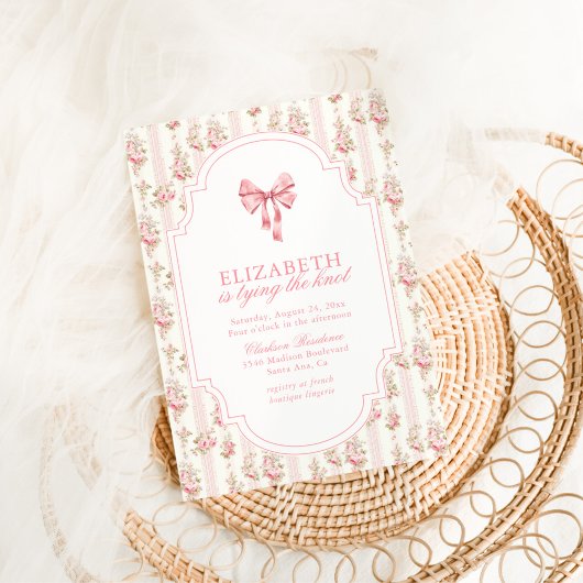 Invitation Elle est en train de nouer la Fête des mariées de