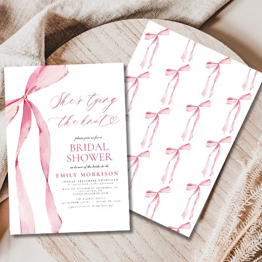 Invitation Elle est en train de nouer la Fête des mariées de 