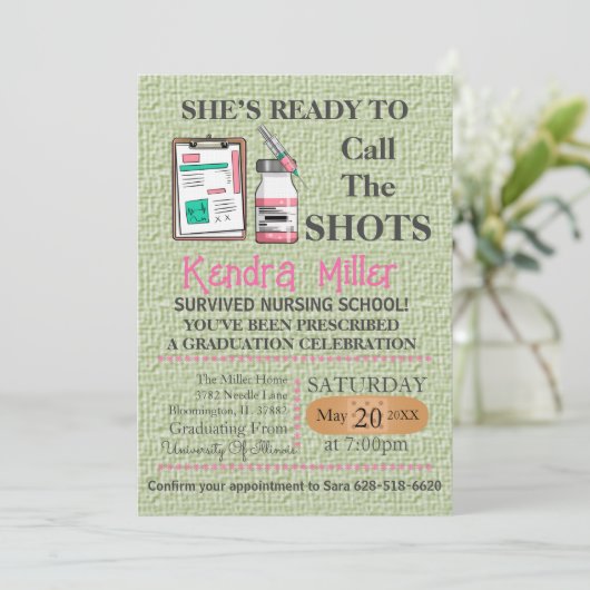 Invitation Elle est prête à appeler les chaussures (Debout devant)