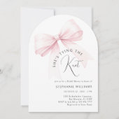 Invitation Elle joue l'invitation de la nuptiale Knot Arch (Devant)