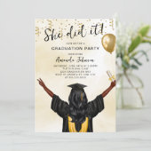 Invitation Elle L'A Fait Fête De Diplôme Féminin (Debout devant)