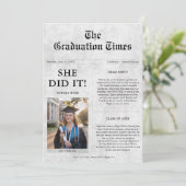 Invitation Elle L'A Fait | Photo de graduation du journal uni (Debout devant)