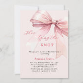 Invitation Elle noue la Fête des mariées à arc rose tendre (Devant)