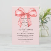 Invitation Elle noue la Fête des mariées arc rose noeud (Debout devant)