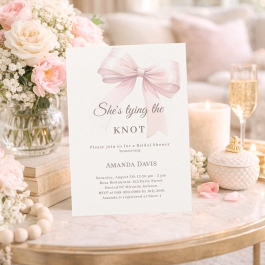 Invitation Elle noue le nœud rose mariage Shower