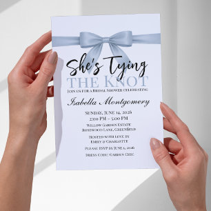 Invitation Elle Noue le Nœud Thème Ruban Bleu Poussiéreux