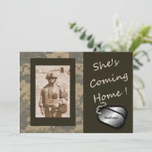 Invitation Elle vient à la maison ! Photo à la maison (Debout devant)