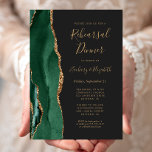 Invitation Emerald Green Agate Dîner de répétition Mariage fo<br><div class="desc">Le bord gauche de cette élégante invitation à la répétition mariage moderne comporte une bordure en aquarelle vert émeraude ornée d'une parties scintillant en faux or. Le texte personnalisable combine écriture manuscrite couleur or, cuivre et polices italiques sur un arrière - plan non noir. L'envers est assorti d'une agate vert...</div>