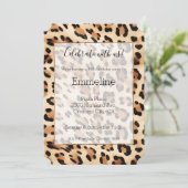 Invitation Empreinte de léopard de crème Brown chic (Debout devant)