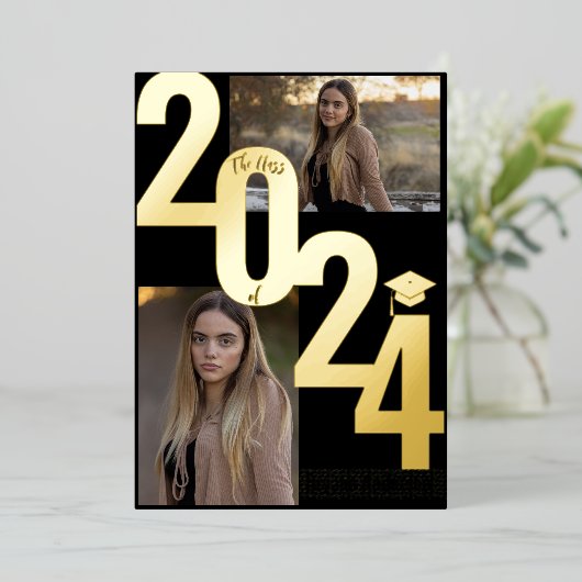 Invitation En Aluminium 2024 Real Foil Gold Metallic Graduation Photo (Debout devant)
