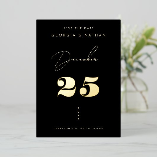 Invitation En Aluminium Auditeur Date Typographie Script Dark Faded Photo  (Debout devant)