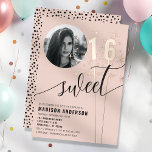 Invitation En Aluminium Bleu rose étincelant doux 16 Anniversaire Photo<br><div class="desc">Célébrez un Sweet 16 spécial avec cette élégante invitation rose vif, avec des accents pétillants et une option photo personnalisée. Conçue dans un style moderne, cette invitation comprend des détails en papier peint qui ajoutent une touche de sophistication, ce qui en fait un lieu idéal pour une célébration d'anniversaire marquant....</div>