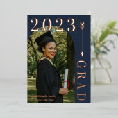 Invitation En Aluminium Bleu Rose Gold Arch & Arrow Graduation (Debout devant)