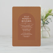 Invitation En Aluminium Boho Terracotta rouille Mariage Arch & RSVP QR Cod (Debout devant)