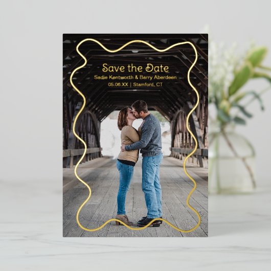 Invitation En Aluminium Cadre simple de poignet Mariage moderne Enregistre (Debout devant)