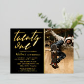 Invitation En Aluminium Calligraphie moderne Black & Gold 21'st Birthday (Debout devant)