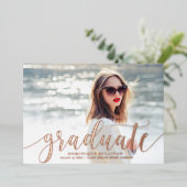 Invitation En Aluminium Calligraphie moderne Photo Graduation Rose Gold (Debout devant)