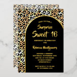 Invitation En Aluminium Chic Sweet 16 Empreinte de léopard Anniversaire Or<br><div class="desc">Célébrez le jalon de l'anniversaire du sweet sixteen avec des invitations élégantes avec les détails de votre fête en feuille d'or véritable sur le noir avec une bordure empreinte de léopard. Élégance chic,  cette invitation est imprimée professionnellement sur du papier de haute qualité. CORRESPONDANCE d'objets dans notre collection.</div>