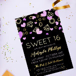 Invitation En Aluminium Coeurs pourpres et gemmes d'or doux 16<br><div class="desc">Purple et or Sweet 16 invitation à la célébration en noir avec les coeurs pourpres et les contours en feuille d'or de pierres précieuses. Glam douce invitation de 16 parties en violet,  noir et or. Invitation sweet sixteen avec feuille d'or et texte pourpre,  coeurs violets et pierres précieuses.</div>