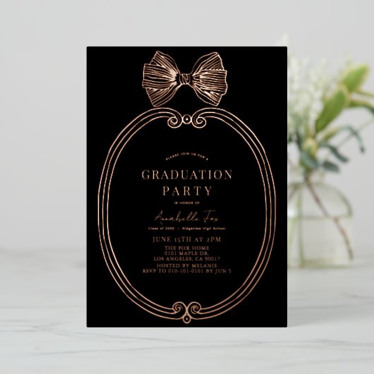 Invitation En Aluminium Coquette Gold Bow/Ribbon Black Graduation Party (Debout devant)