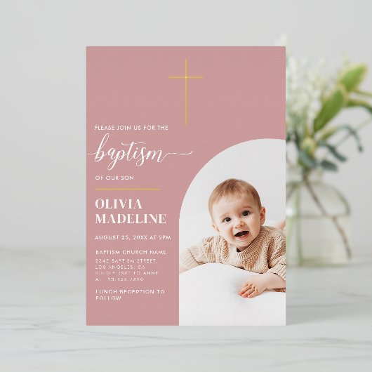 Invitation En Aluminium Croix d'or minimal moderne Baptême photo (Debout devant)