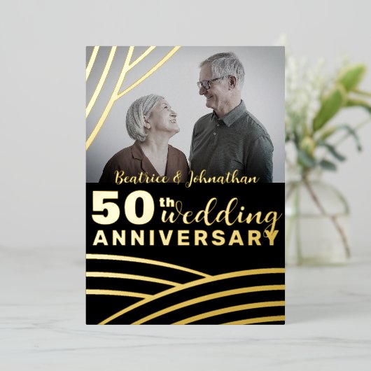 Invitation En Aluminium Élégant 50e anniversaire de Mariage Black & Gold (Debout devant)