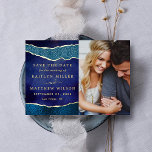Invitation En Aluminium Elégant Las Vegas Photo Mariage Enregistrer La Dat<br><div class="desc">Célébrez dans le style avec cette photo mariage élégante et très tendance, véritable feuille d'or pressée enregistrer les cartes de date. Le texte et la photo modèles sont faciles à personnaliser et votre famille et vos amis seront ravis de recevoir ces fabuleux remerciements. Les éléments mariages correspondants se trouvent dans...</div>