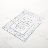 Invitation En Aluminium Élégant Mariage de fleurs modernes blanches (Rotation)