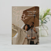 Invitation En Aluminium Elegant Script Typography Photo Save the Date (Debout devant)