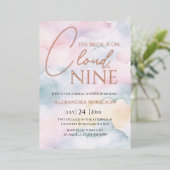 Invitation En Aluminium Elle est sur le nuage 9 Rose Gold Elegant Fête des (Debout devant)