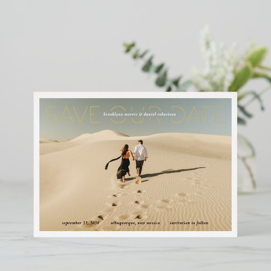 Invitation En Aluminium Enregistrer notre date Nom moderne Foil Détail Car (Debout devant)