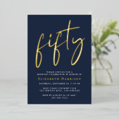 Invitation En Aluminium Fête d'anniversaire Chic Script 50 ans (Debout devant)