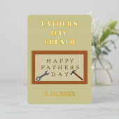 Invitation En Aluminium Fête des pères Brunch Signe en bois personnalisé (Debout devant)